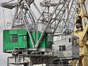 懸掛起重機(jī)的特性及運(yùn)用引見